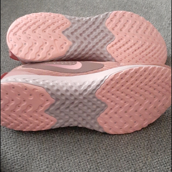 Wmns Legend Nike React 'Rust Pink - Picture 4 of 5